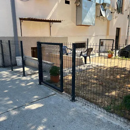 Hills Ii By Rent A Car Mi ポドゴリツァ