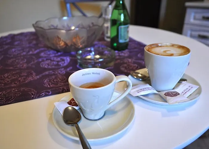 Hills Ii By Rent A Car Mi