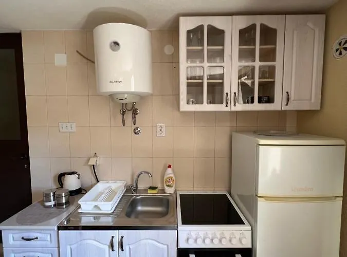 Hills Ii By Rent A Car Mi